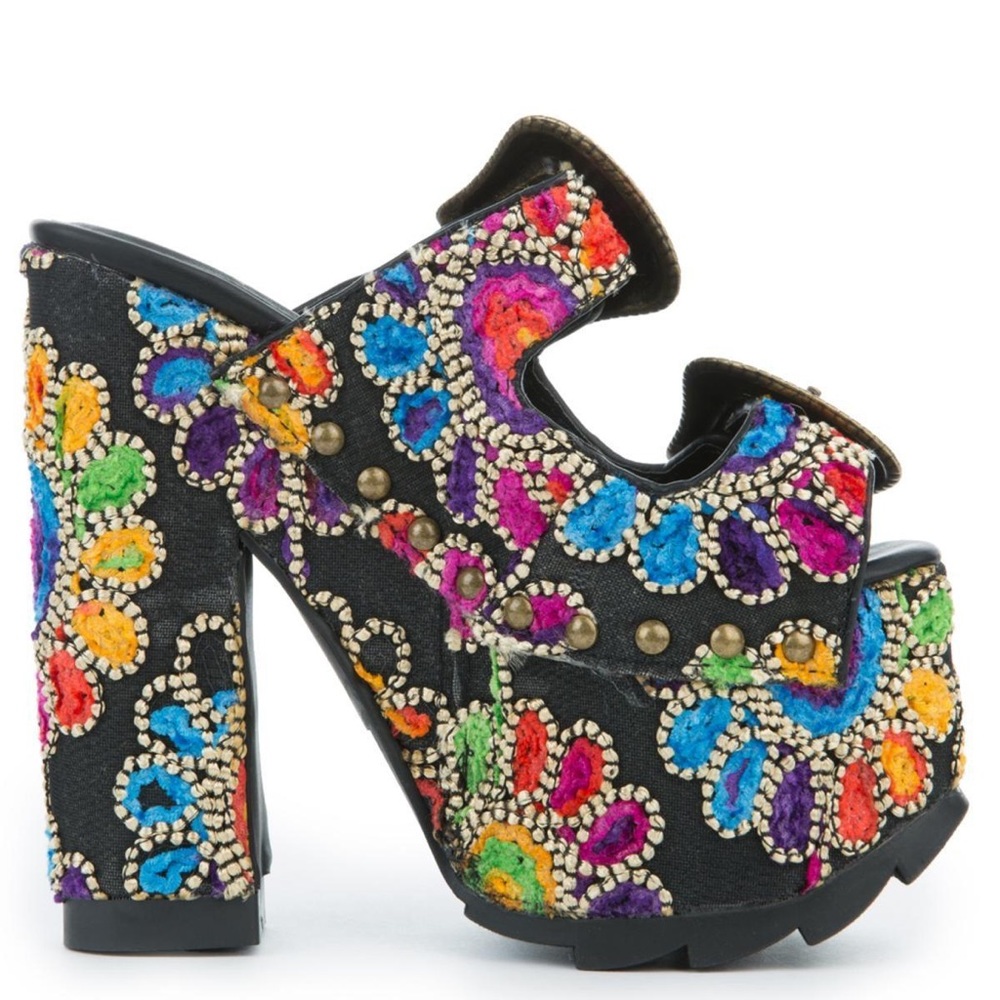 YRU DREAMER PLATFORM SANDAL BNIB SIZE 7